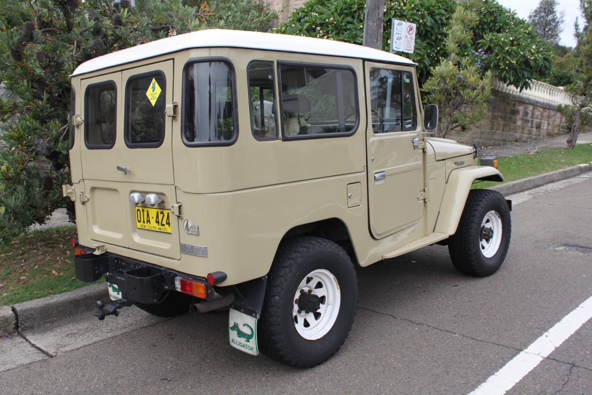 Toyota Land Cruiser fj40 SEMICAB